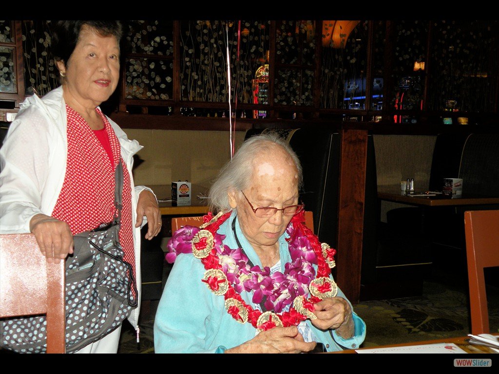 2017_birthdayAunty100_102a