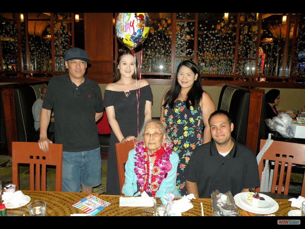 2017_birthdayAunty100_121a